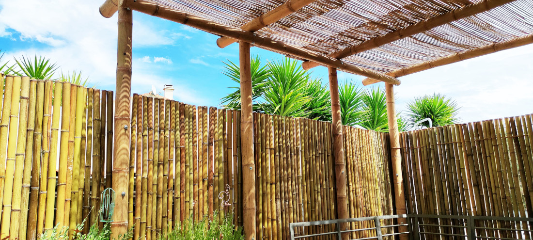 Aménagement et déco bambou - Pergola - Tiki Bar - Clôtures